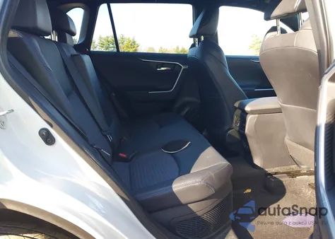 2021 Toyota Rav4 Hybrid Xse from USA, damaged, VIN 4T3E6RFV8MU061075